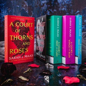 A Court of Thorns and Roses Box Set (4 books)